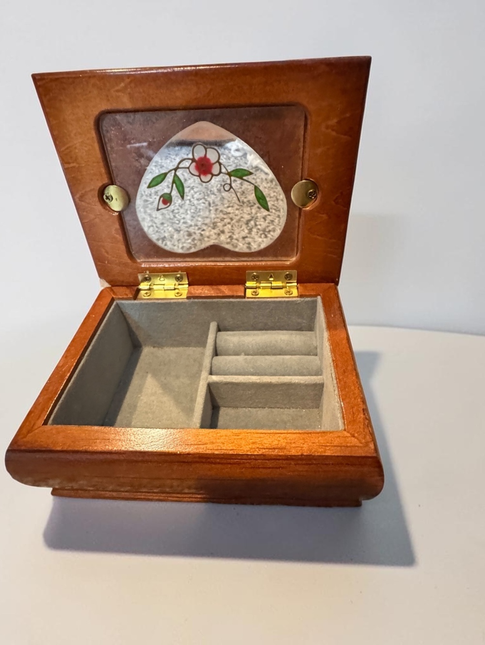 Vintage Wooden Jewelry Box with Heart-Shaped Glass Lid and Floral Design